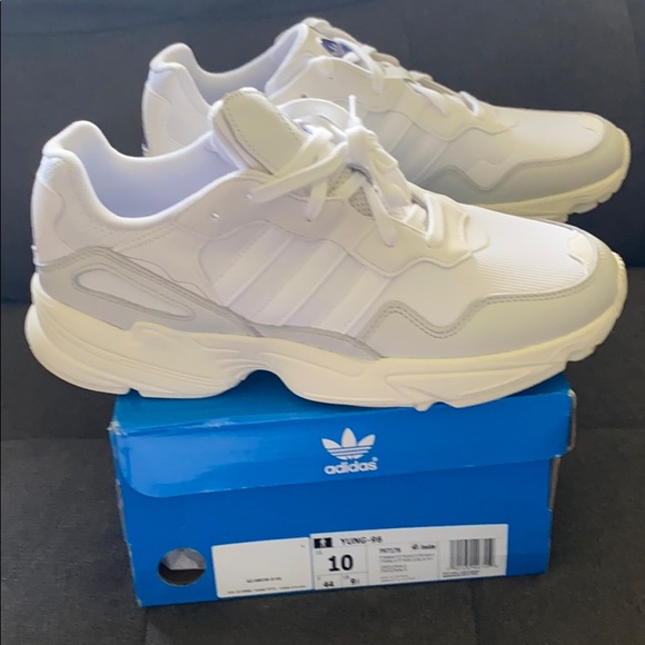 adidas Other - Adidas yung-96 size 10 alomst new with box